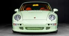 Porsche арабського шейха з яскравим салоном має дивну історію та величезний цінник