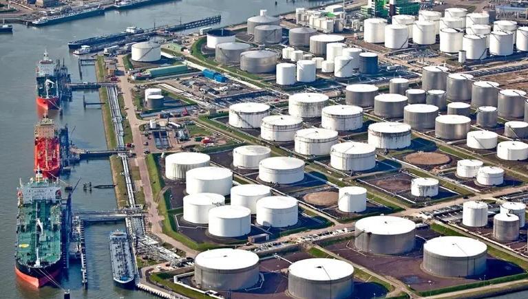 У росії розростається паливна криза: перебої з бензином вже у більш ніж 20 регіонах