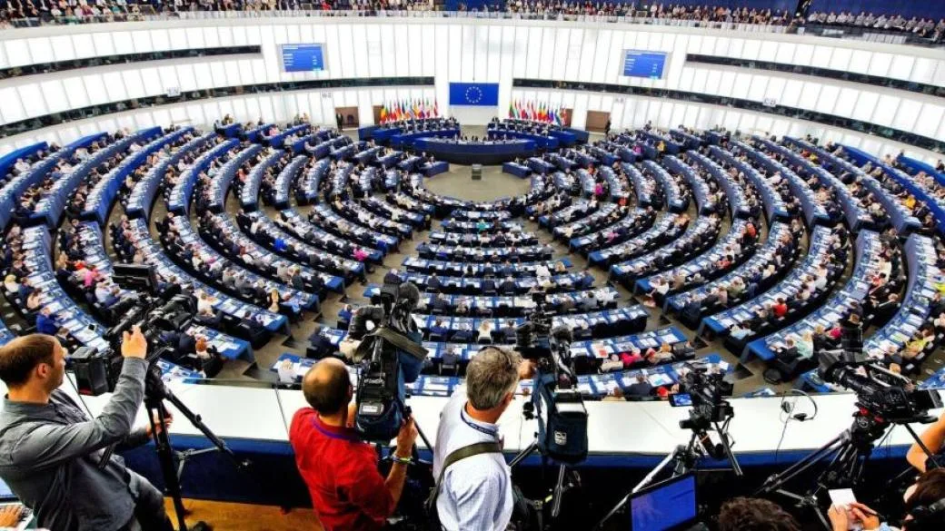 Україна отримає від ЄС 90 млрд євро