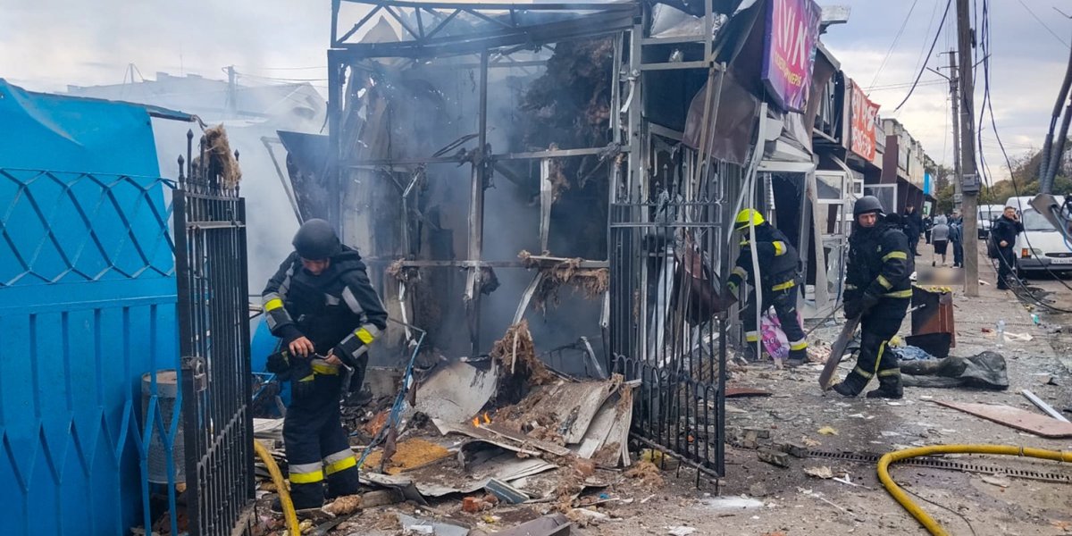 Росіяни вдарили ракетою по ринку в Лозовій: двоє загиблих і 34 поранених
