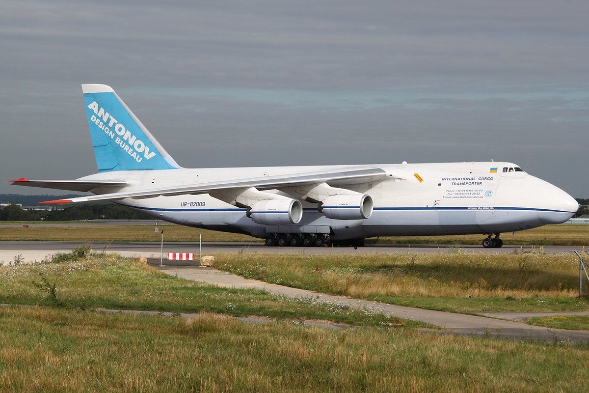 У Японії під час посадки загорівся український вантажний Ан-124 Руслан